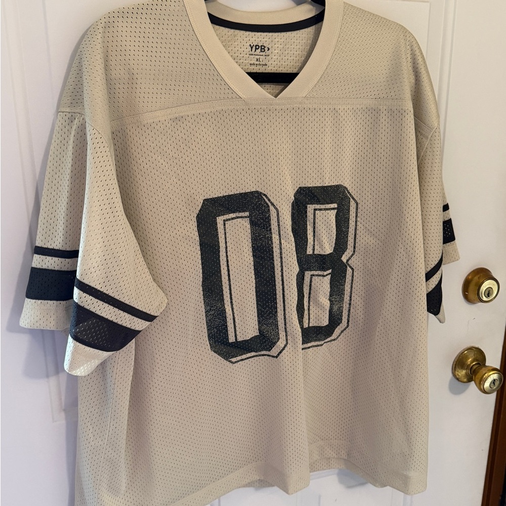 NWOT A&F Men's Neutral Gray 08 Athletic Jersey - Picture 2 of 4